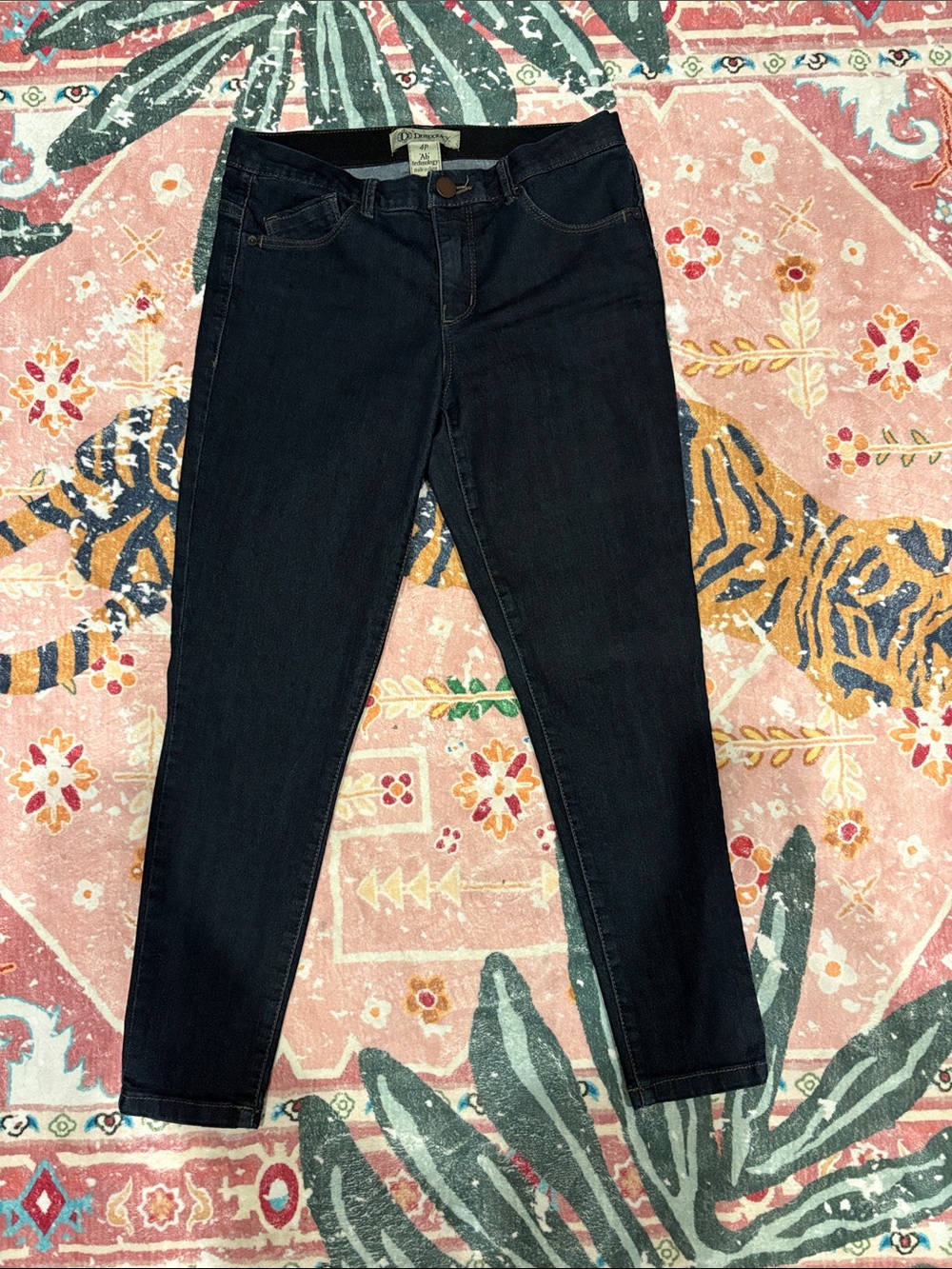 Democracy Women's Skinny Jeans in Dark Blue